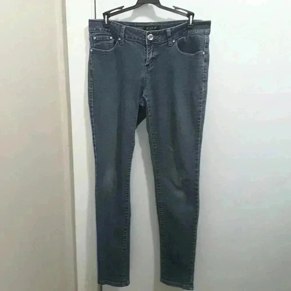 Jean 9 - Picture 1 of 8